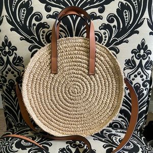 Round straw bag